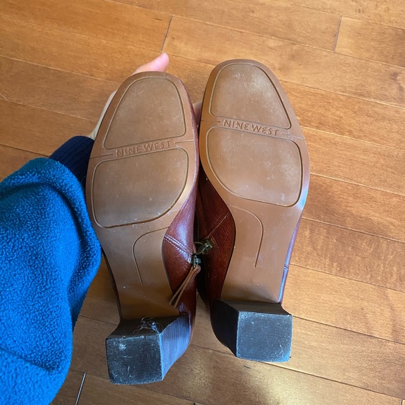 Nine West leather boot - Picture 3 of 3